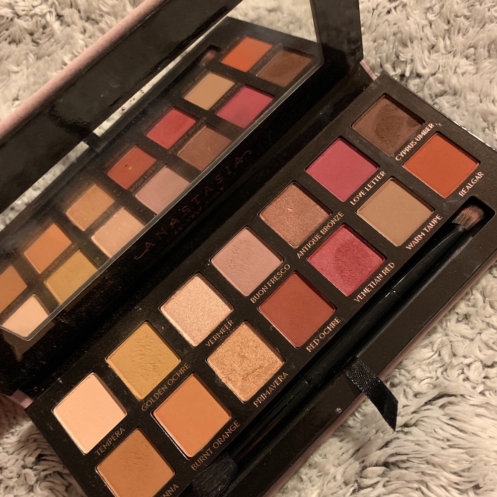 Naked 3 Eyeshadow Palette